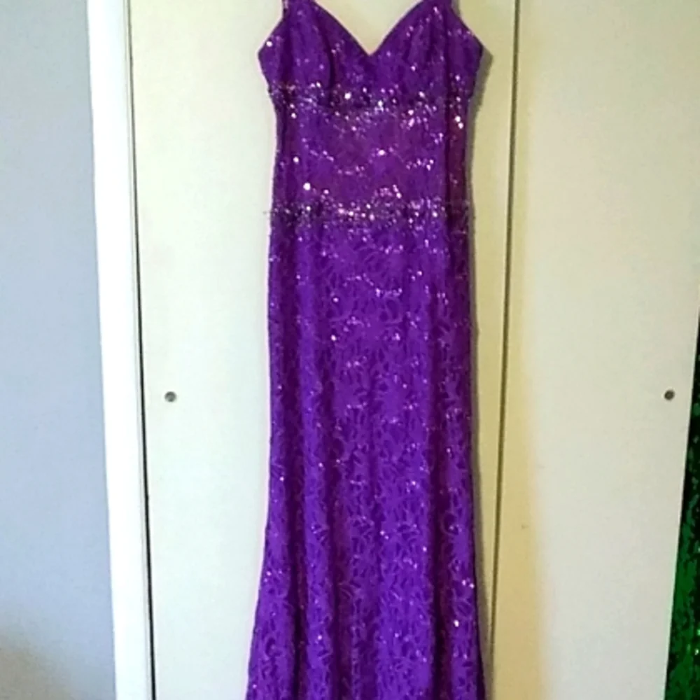 Prom dres - Picture 1 of 3